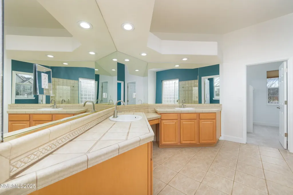 1621 Shirley Minden NV 89423