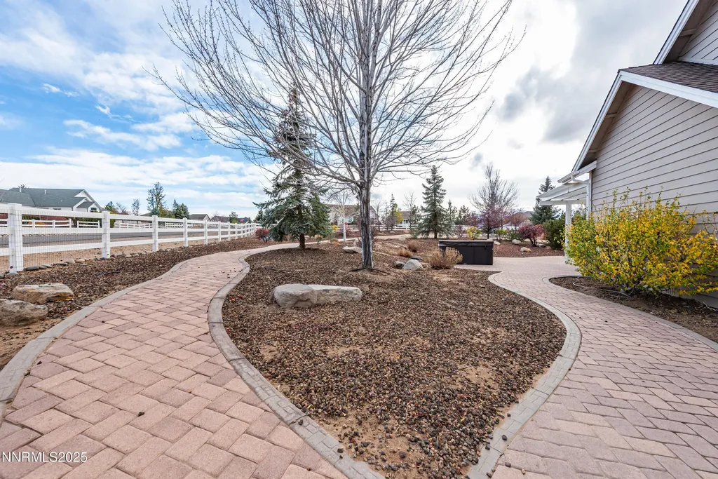 1621 Shirley Minden NV 89423