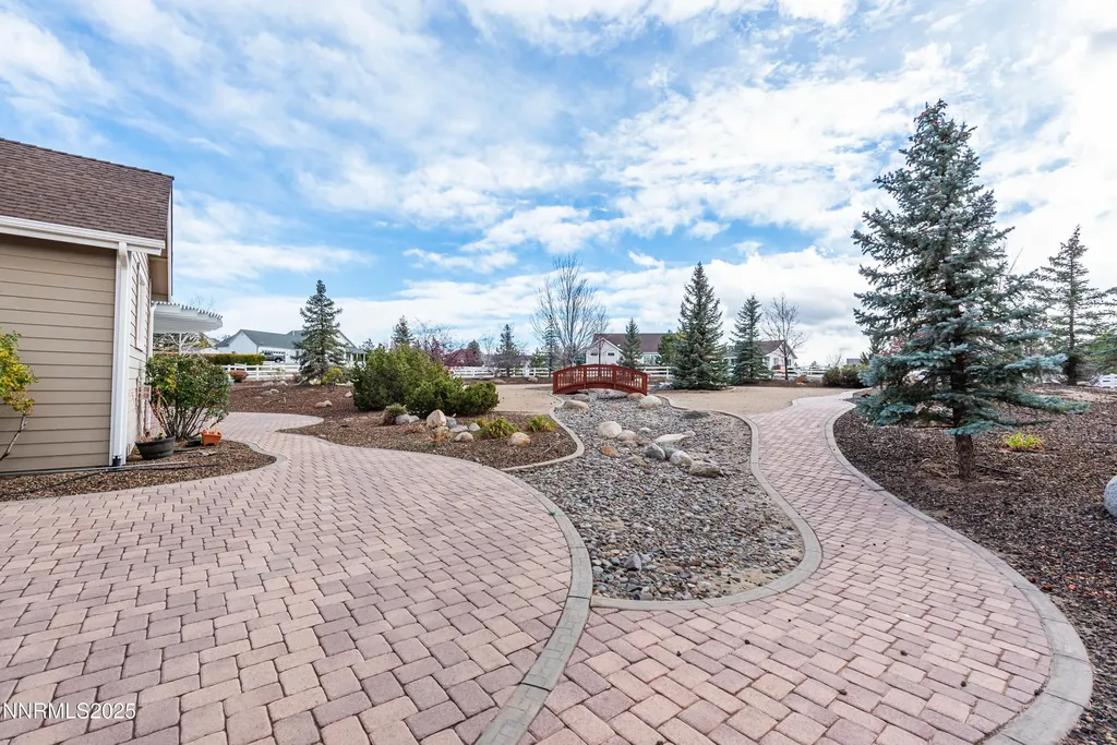 1621 Shirley Minden NV 89423