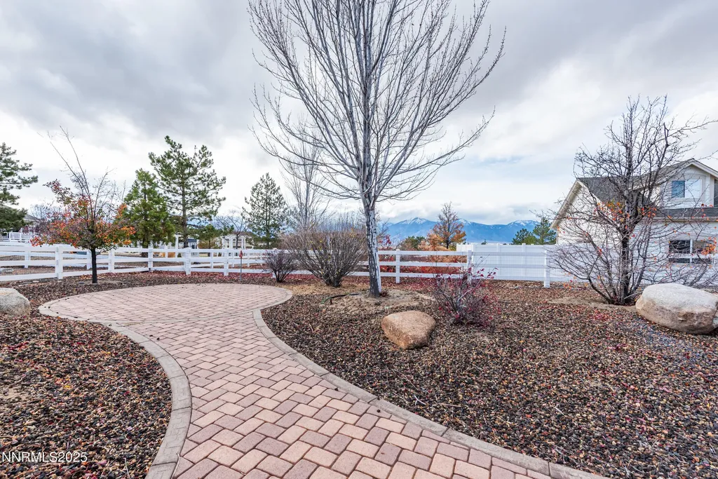 1621 Shirley Minden NV 89423