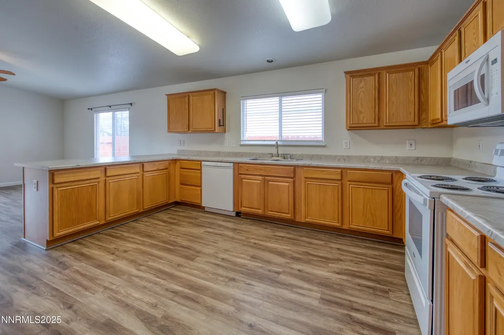 17780 Oakview Reno NV 89508