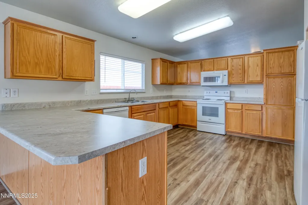 17780 Oakview Reno NV 89508