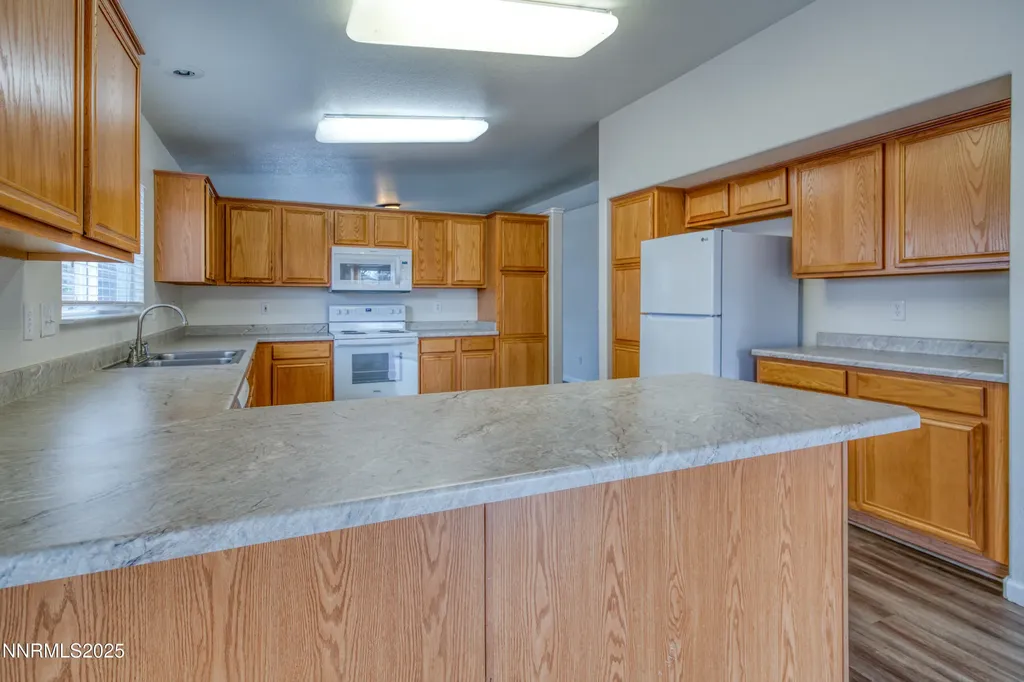 17780 Oakview Reno NV 89508