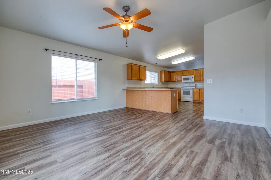 17780 Oakview Reno NV 89508