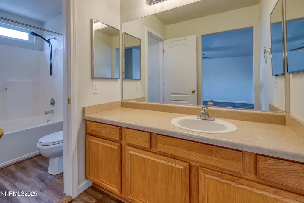 17780 Oakview Reno NV 89508
