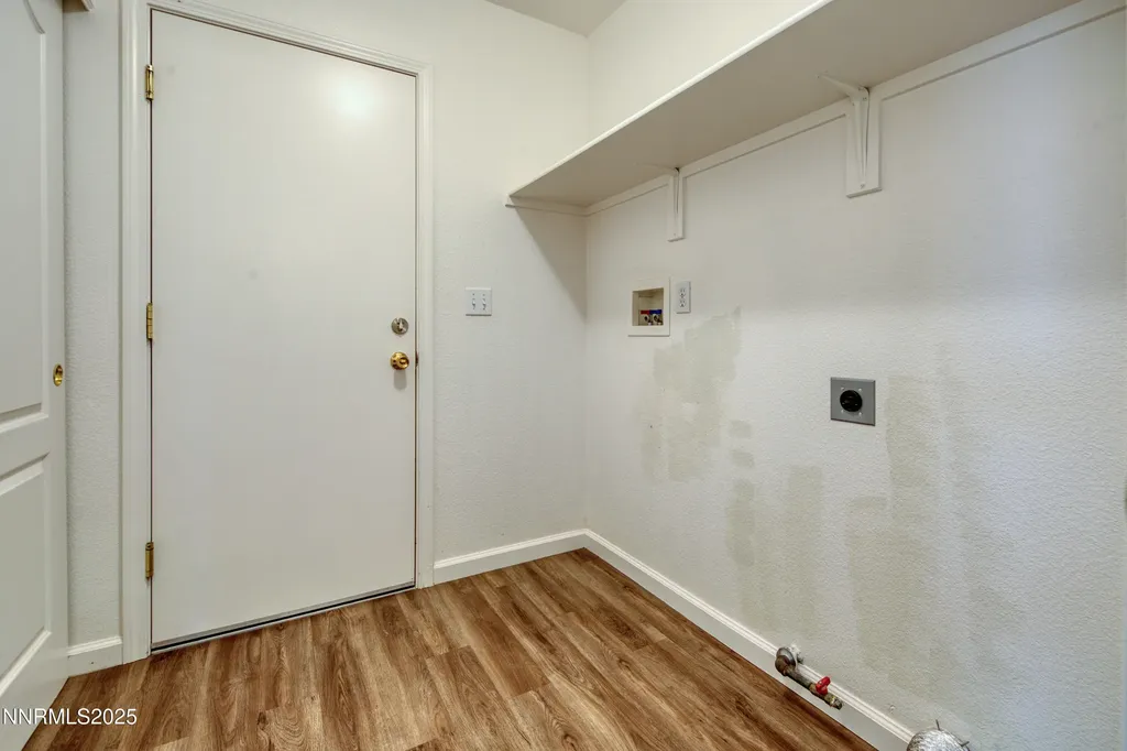 17780 Oakview Reno NV 89508