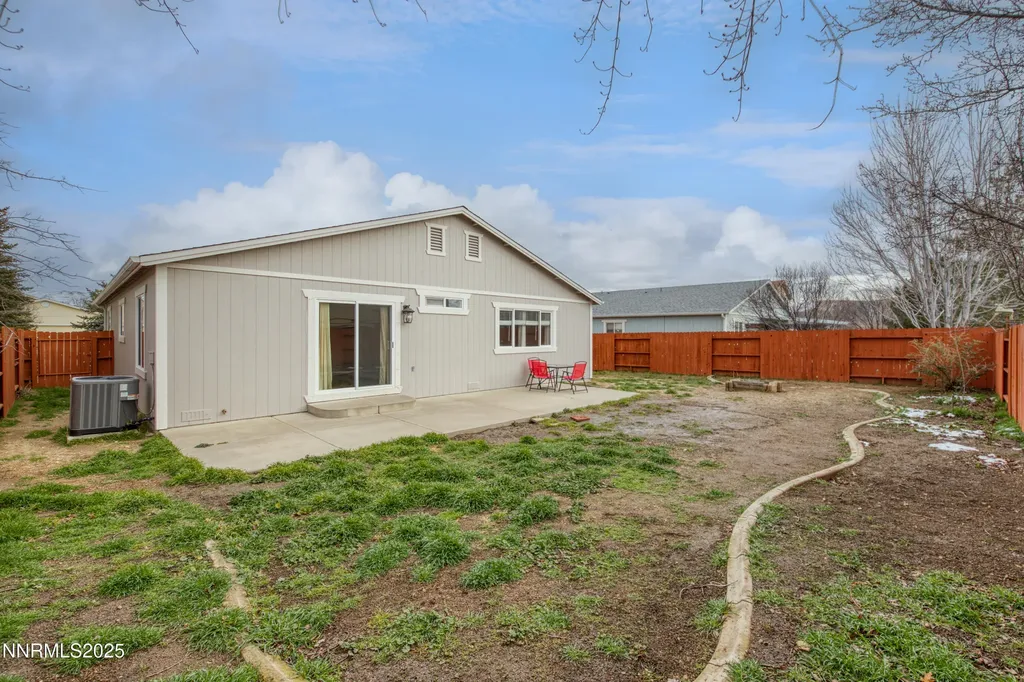 17780 Oakview Reno NV 89508