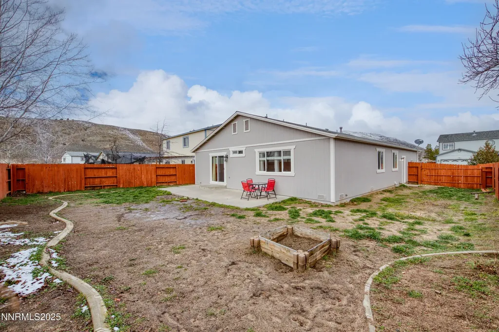 17780 Oakview Reno NV 89508
