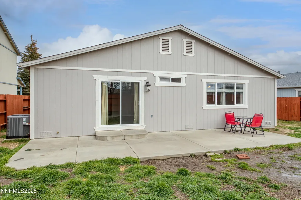 17780 Oakview Reno NV 89508