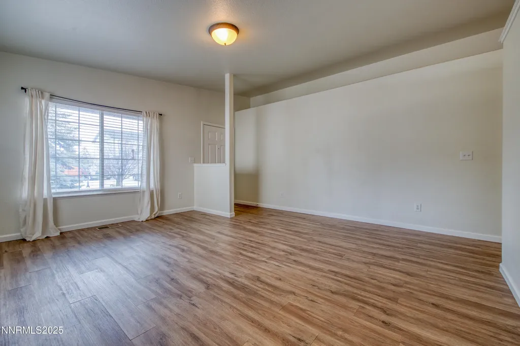 17780 Oakview Reno NV 89508