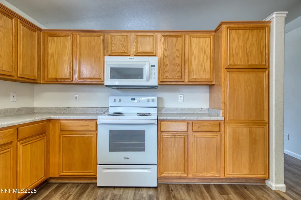 17780 Oakview Reno NV 89508