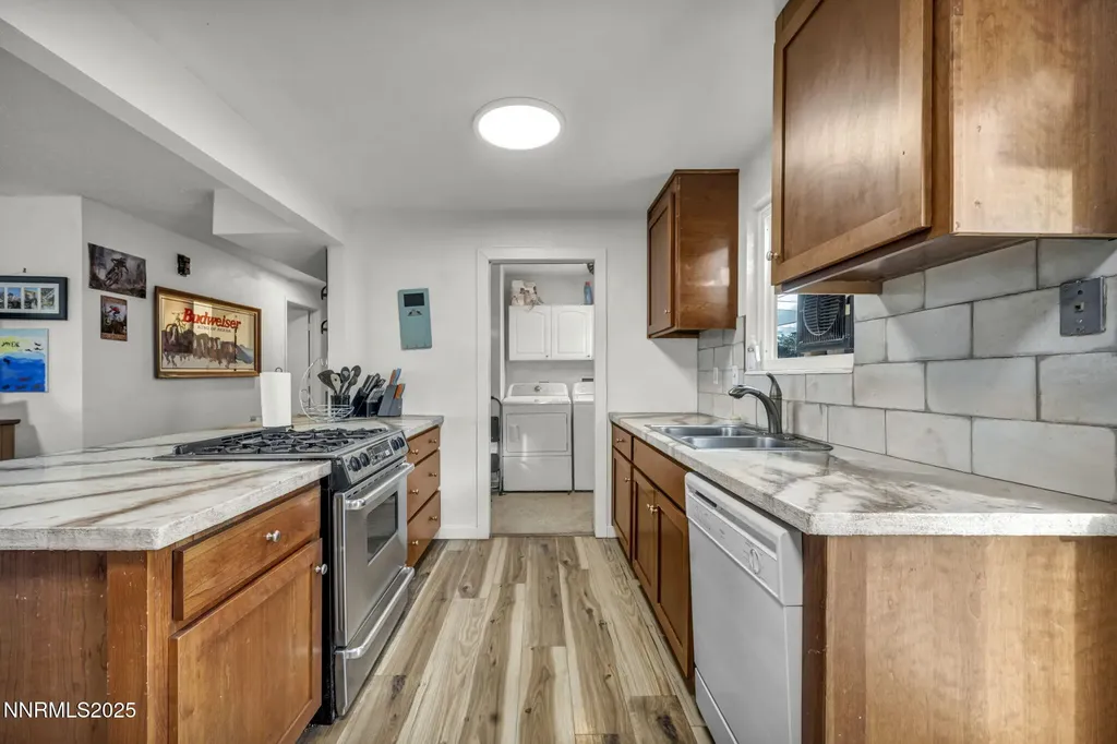 5680 Dolores Sparks NV 89436