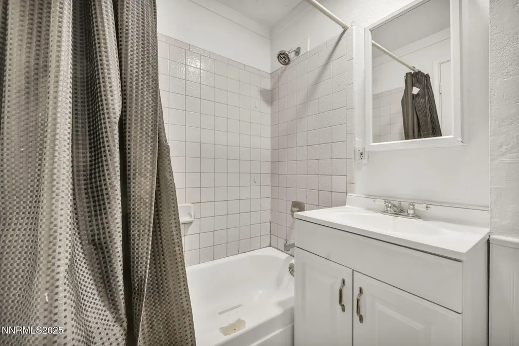 5680 Dolores Sparks NV 89436