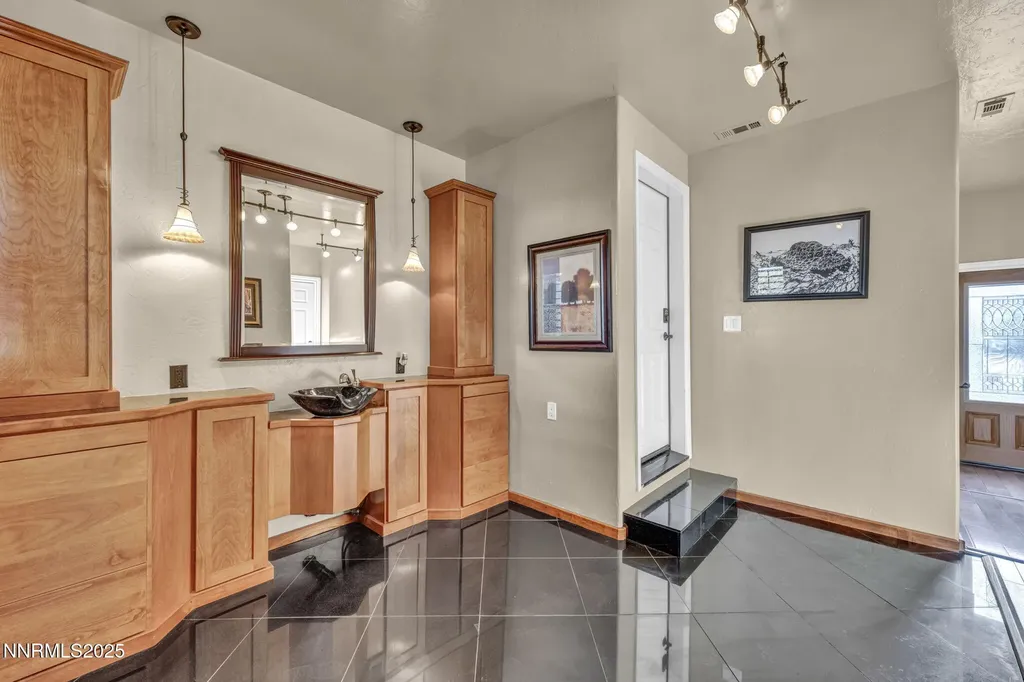 1839 Bitterbrush Gardnerville NV 89410