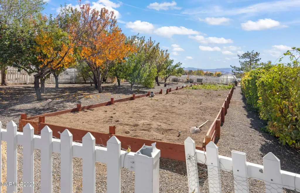 1839 Bitterbrush Gardnerville NV 89410