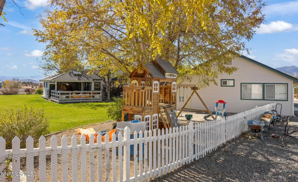 1839 Bitterbrush Gardnerville NV 89410