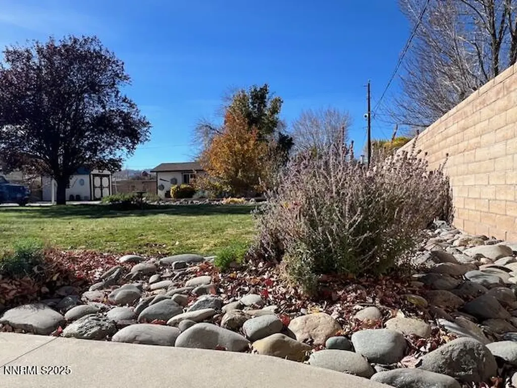 71 Nv-208 Yerington NV 89447