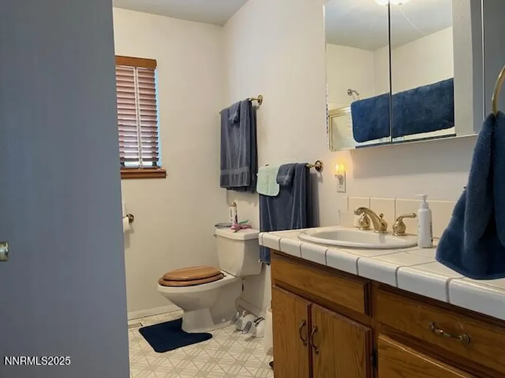 71 Nv-208 Yerington NV 89447