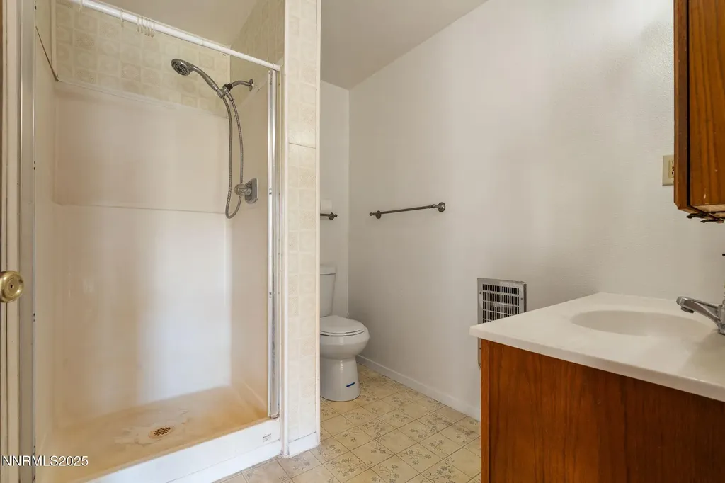 103 Oregon Yerington NV 89447