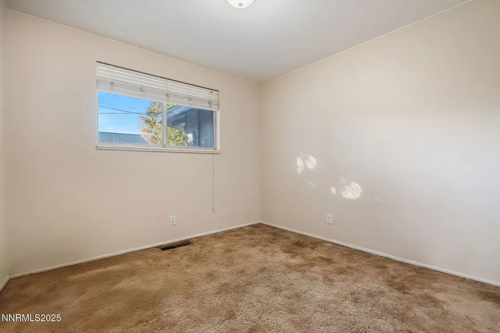 103 Oregon Yerington NV 89447