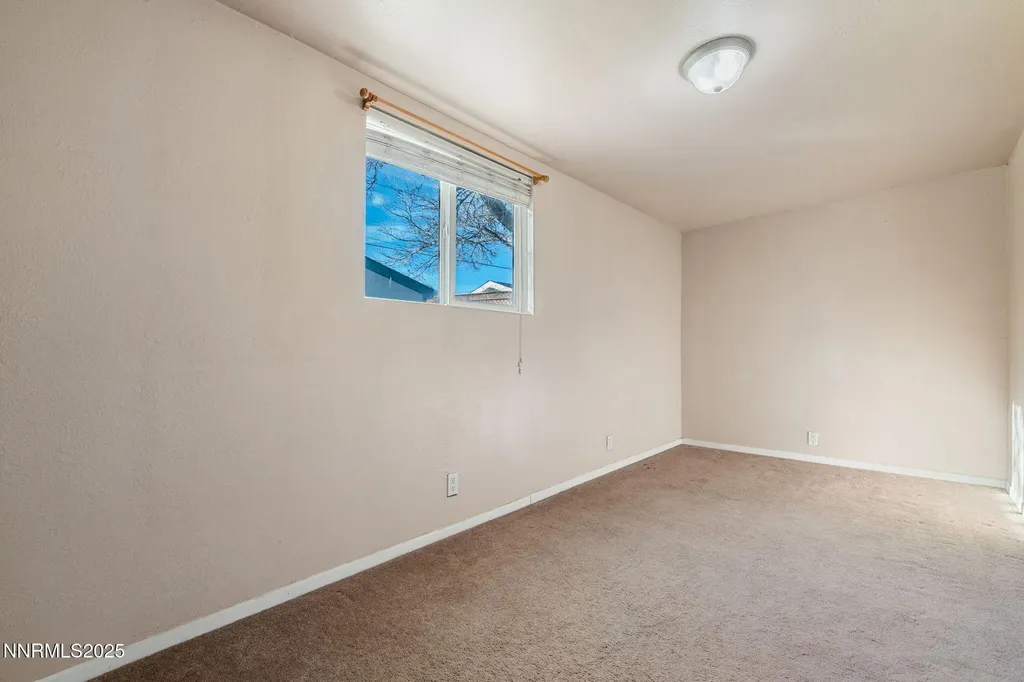 103 Oregon Yerington NV 89447