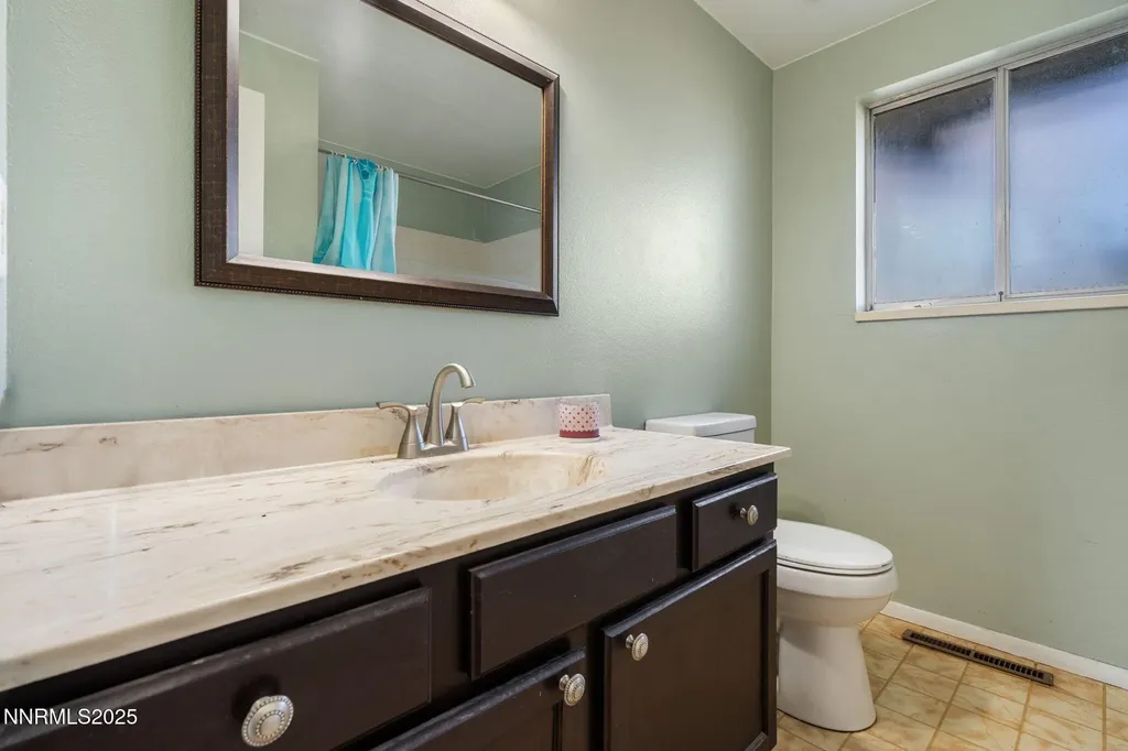 103 Oregon Yerington NV 89447