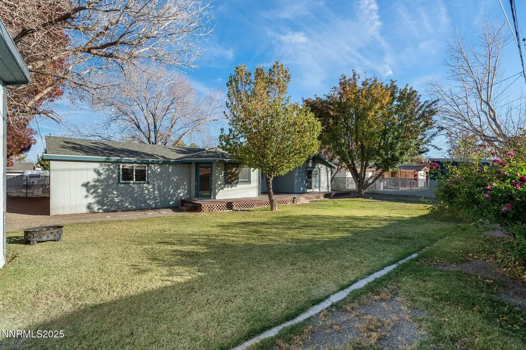 103 Oregon Yerington NV 89447