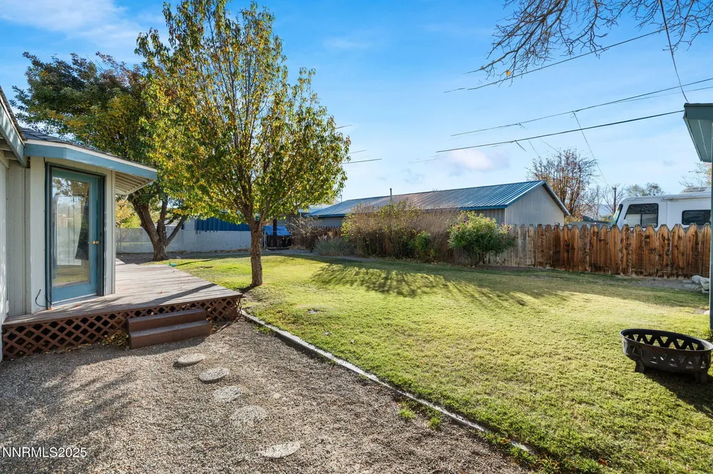 103 Oregon Yerington NV 89447