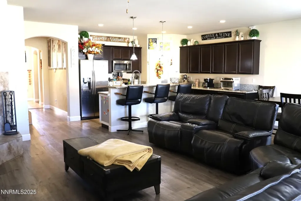 203 Verre Dayton NV 89403