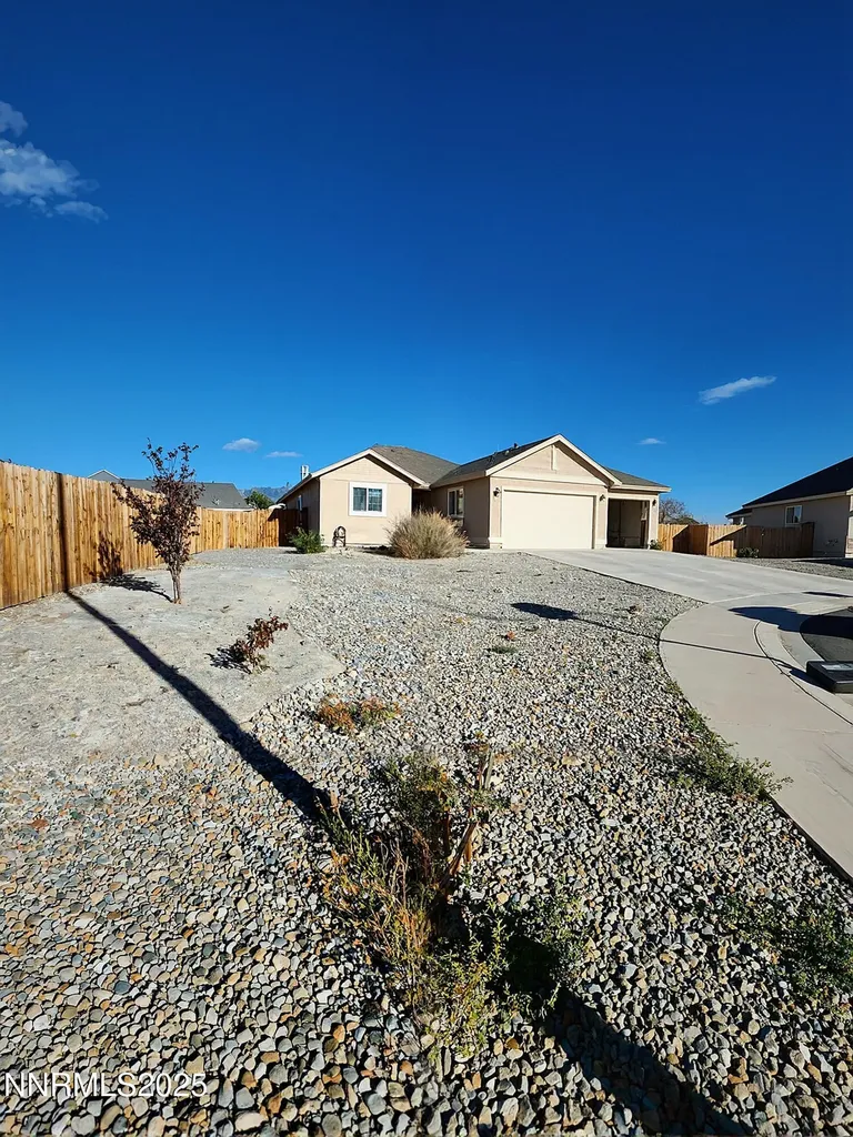 203 Verre Dayton NV 89403
