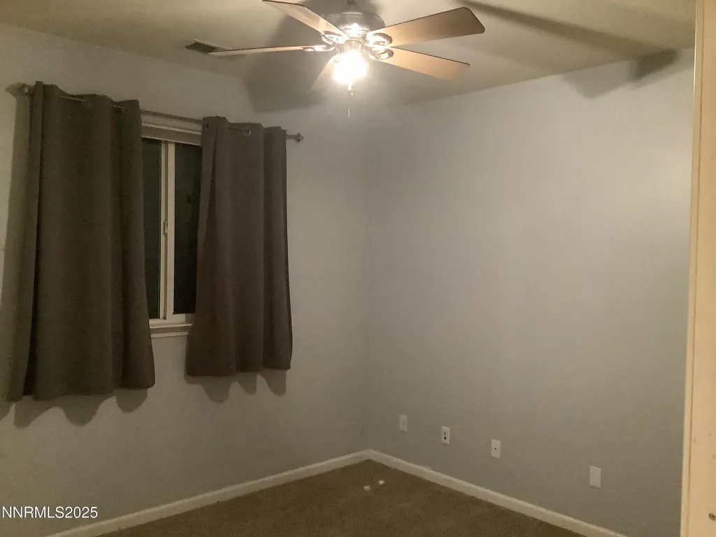 211 Shady Grove Dayton NV 89403