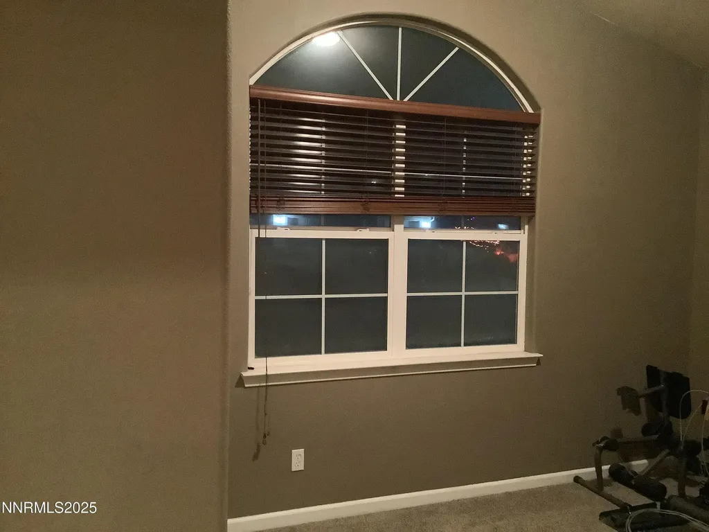 211 Shady Grove Dayton NV 89403