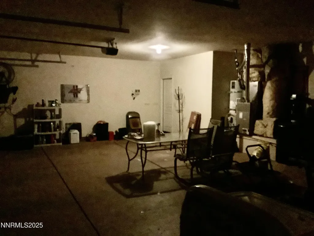211 Shady Grove Dayton NV 89403