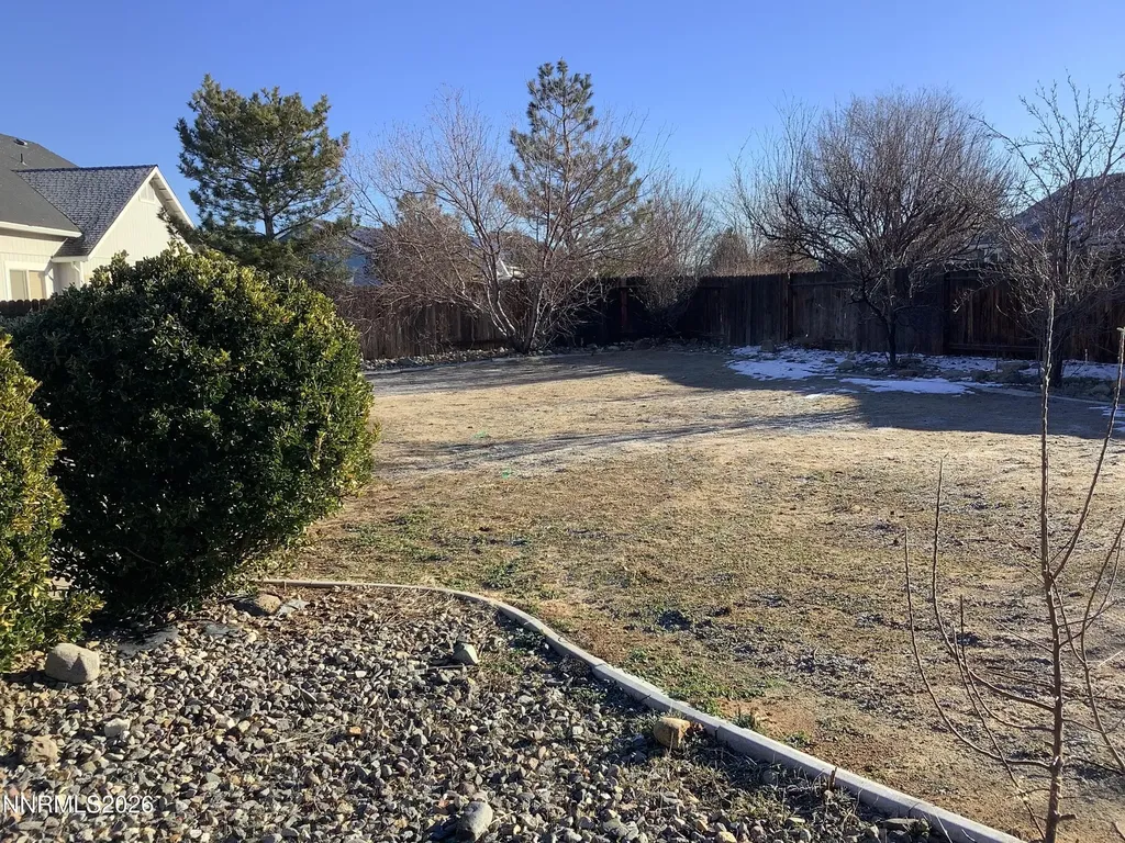 211 Shady Grove Dayton NV 89403