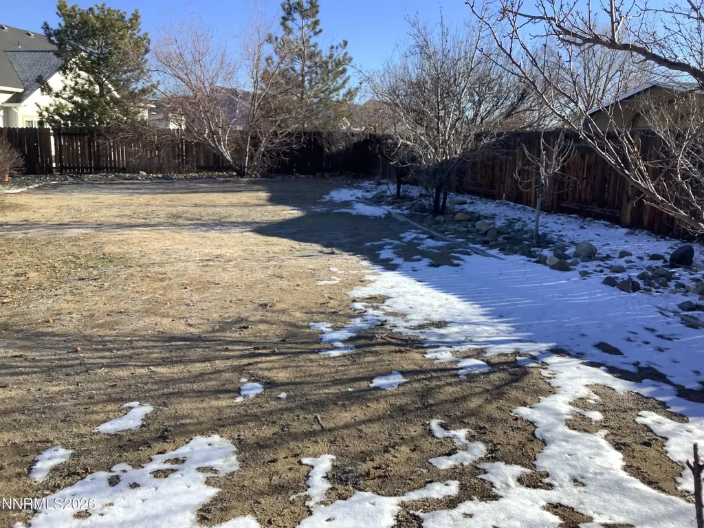 211 Shady Grove Dayton NV 89403