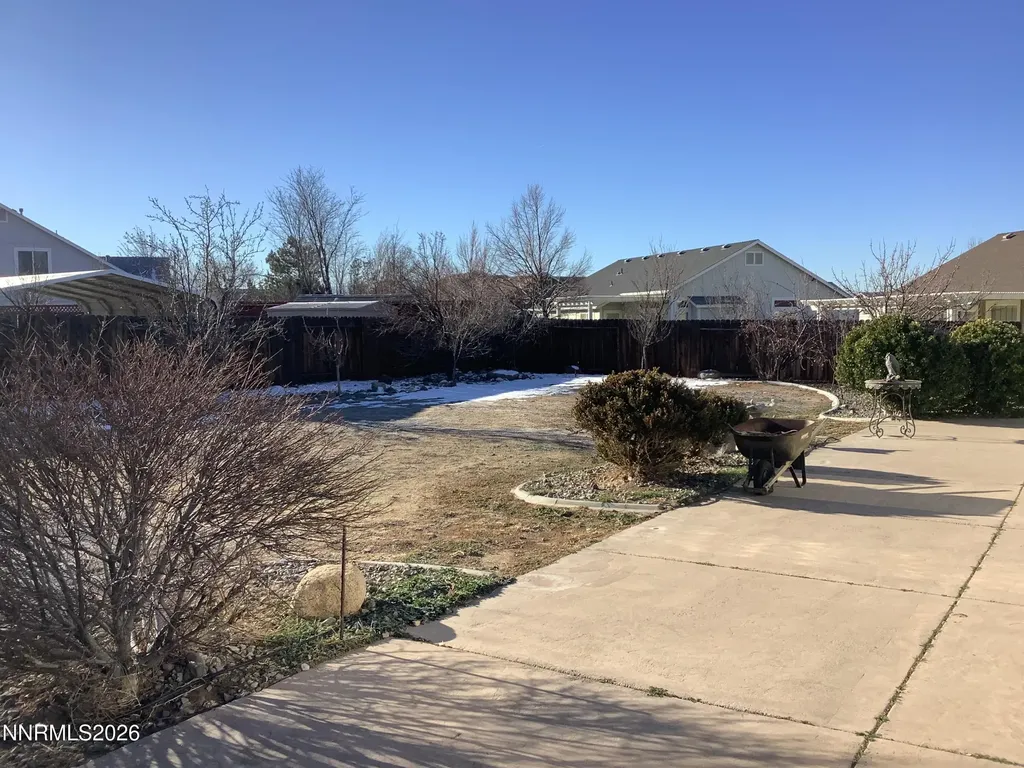 211 Shady Grove Dayton NV 89403