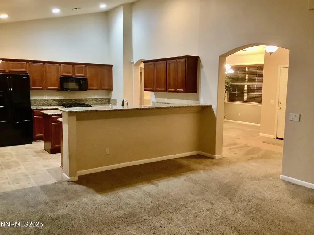 211 Shady Grove Dayton NV 89403