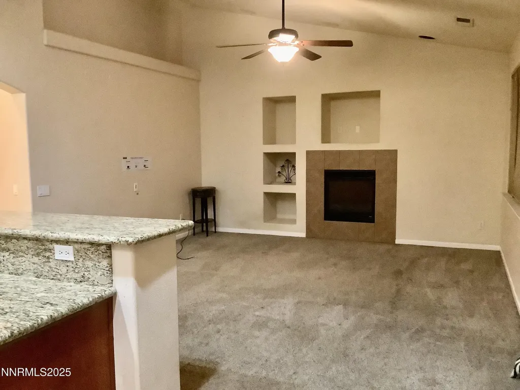 211 Shady Grove Dayton NV 89403