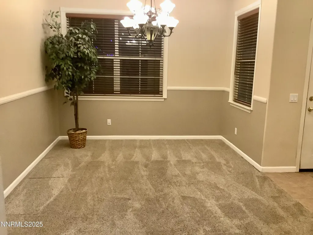 211 Shady Grove Dayton NV 89403