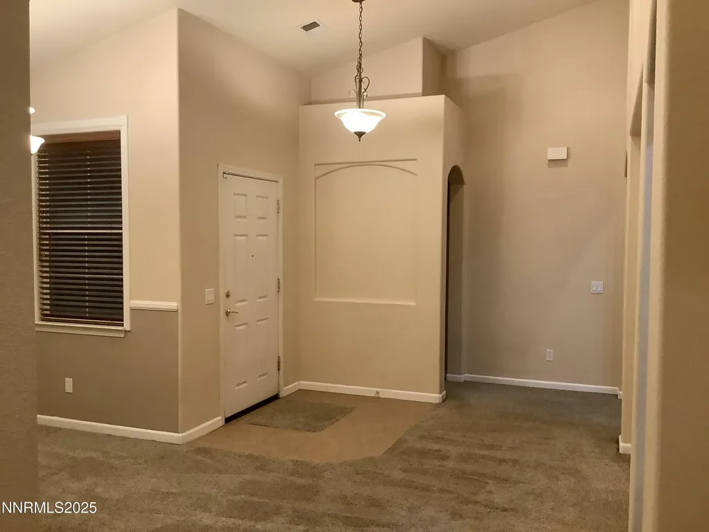 211 Shady Grove Dayton NV 89403