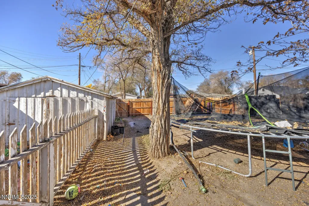 126 Laverne Fallon NV 89406