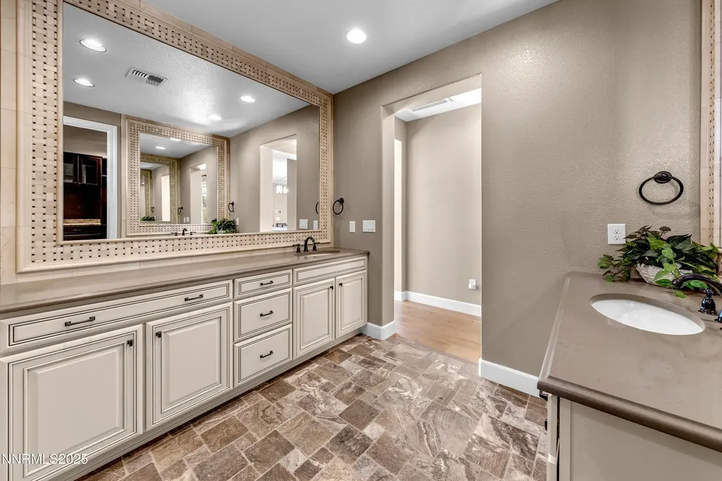 9930 Hafflinger Reno NV 89521