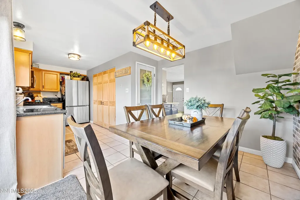 949 Crestwood Sparks NV 89434
