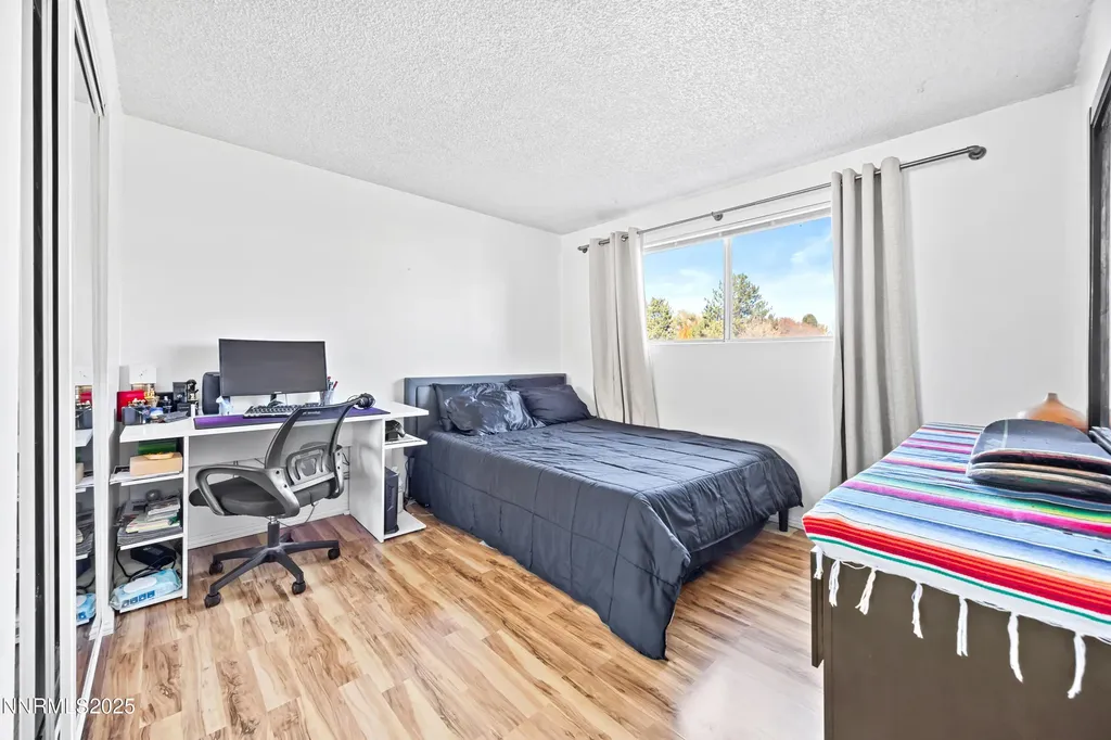 949 Crestwood Sparks NV 89434