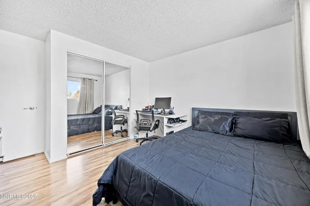 949 Crestwood Sparks NV 89434