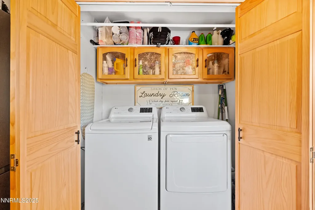 949 Crestwood Sparks NV 89434