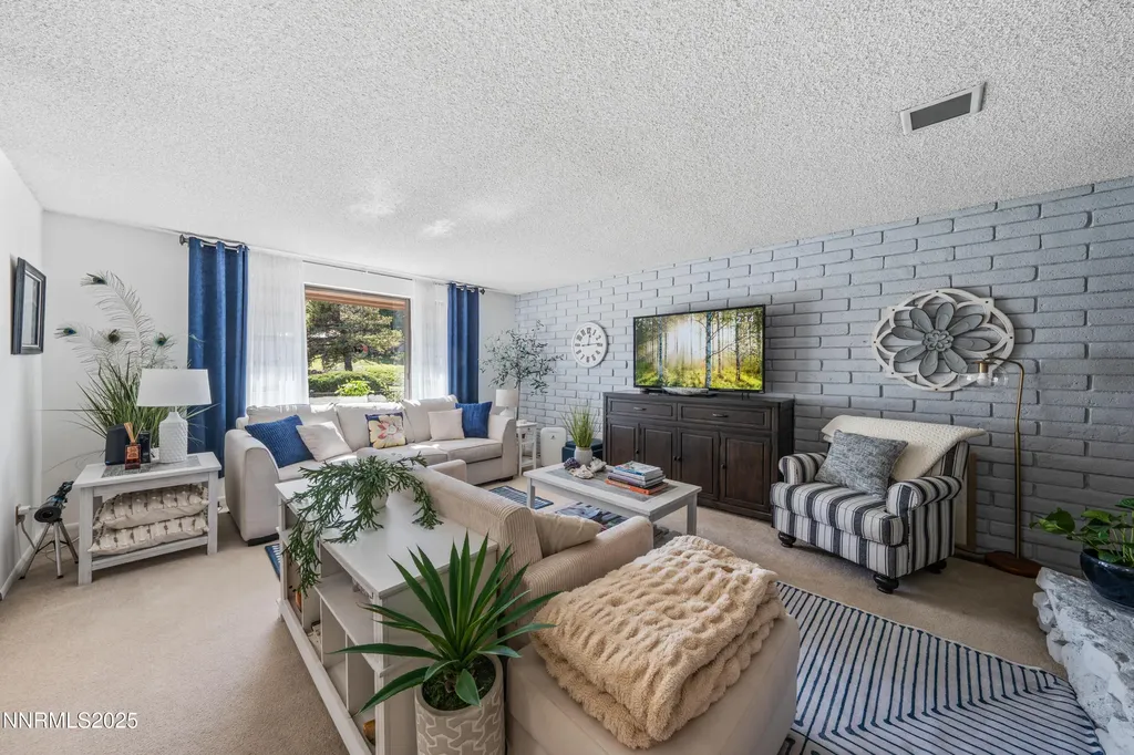 148 Lake Glen Carson City NV 89703