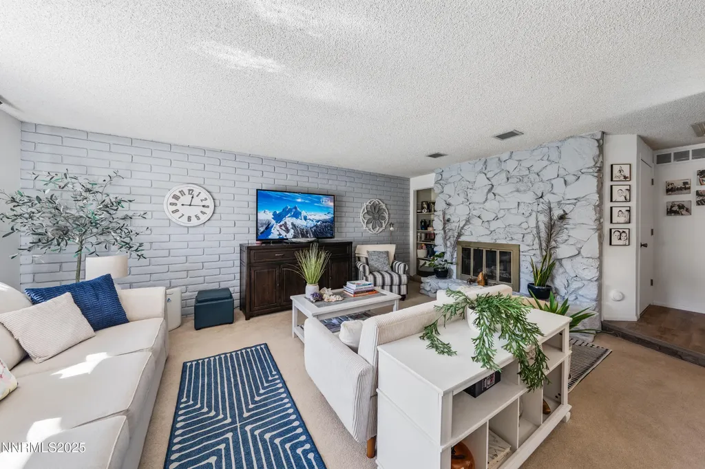 148 Lake Glen Carson City NV 89703