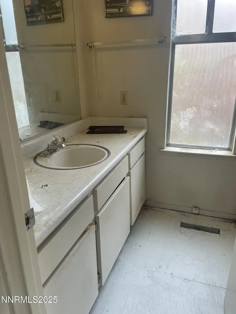 2285 King Edward Reno NV 89503