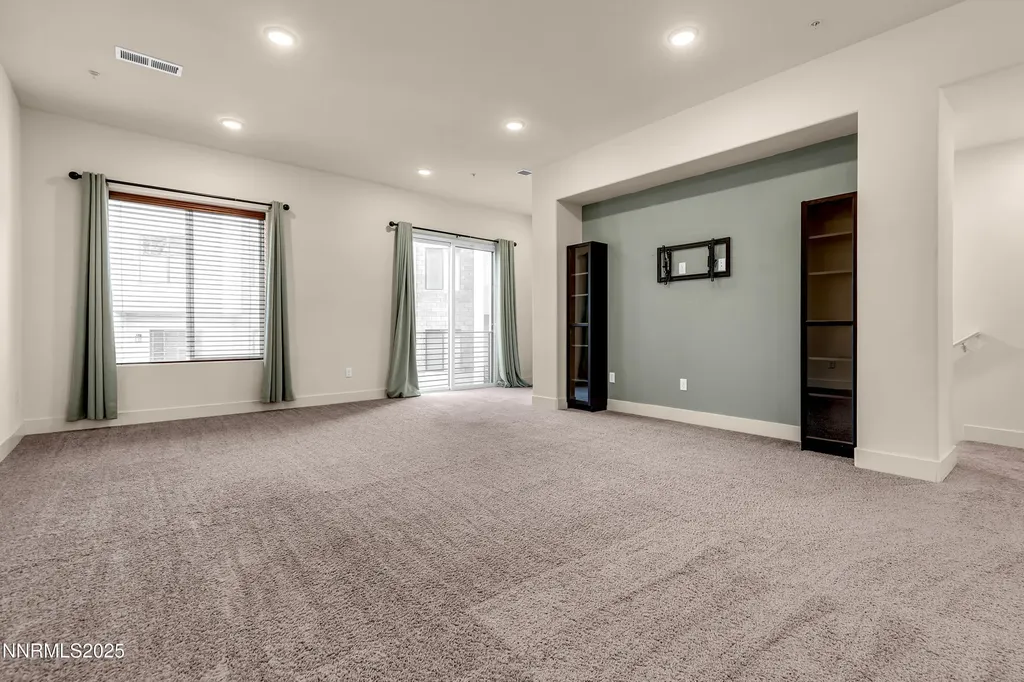 2562 River Hatchling Reno NV 89503